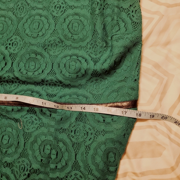 Dress - Picture 3 of 4